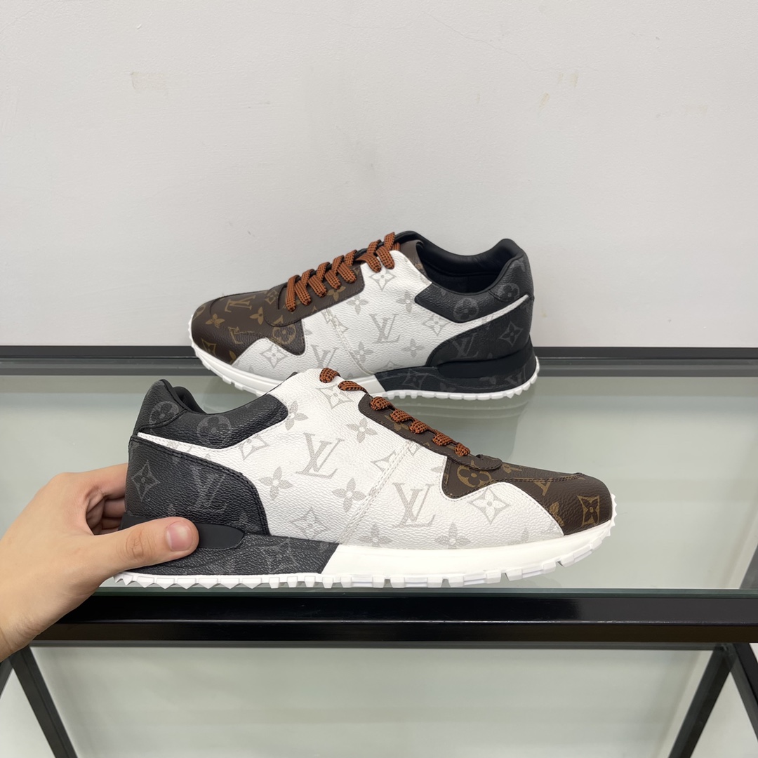 Louis Vuitton Run Away Sneaker        1A3N7W - DesignerGu