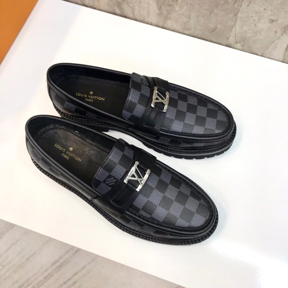 Louis Vuitton Major Loafer - DesignerGu