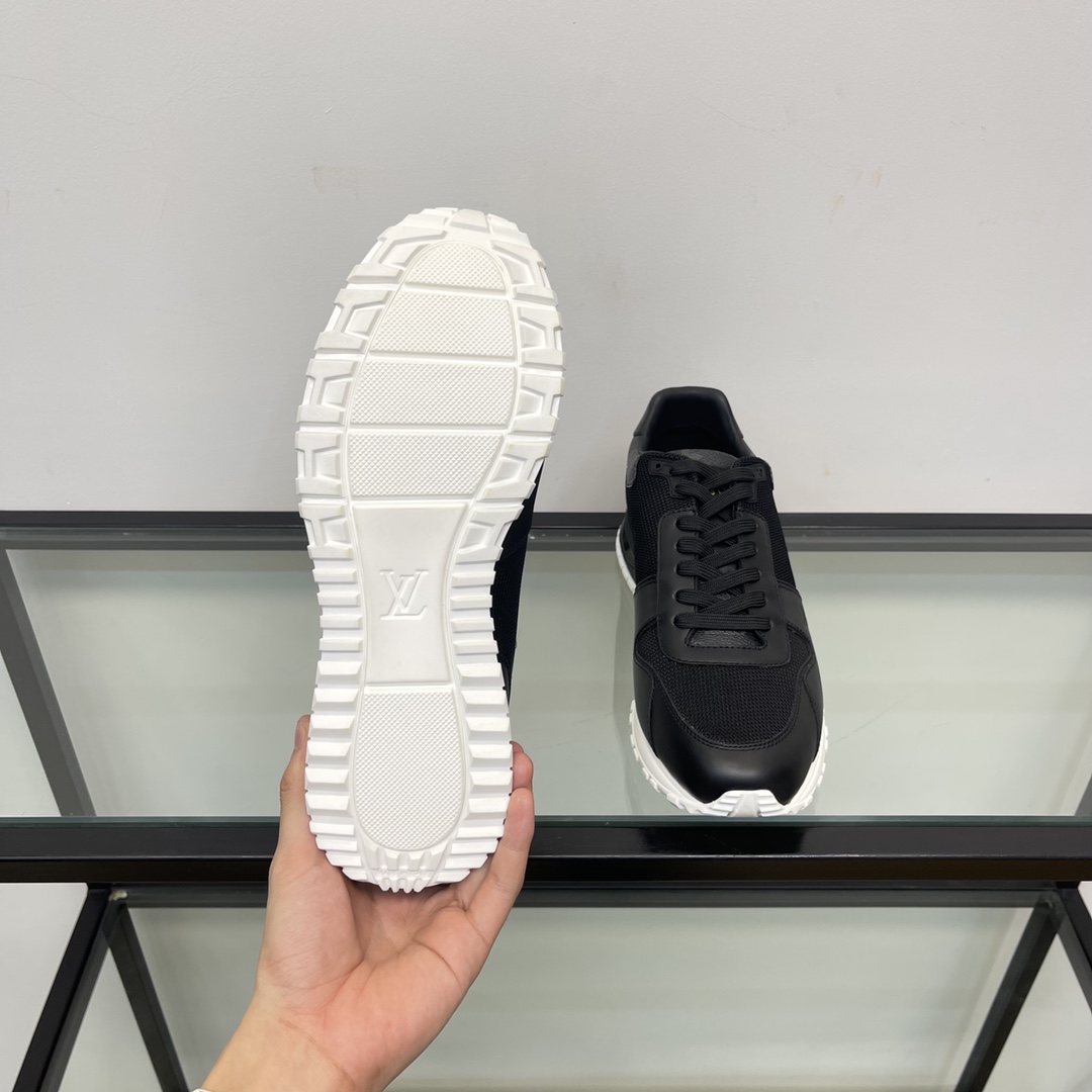 Louis Vuitton Run Away Sneaker        1AANN3 - DesignerGu