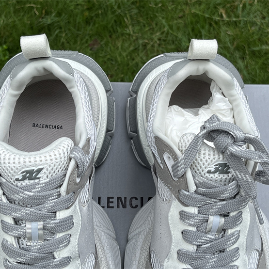 Balenciaga 3XL Trainers - DesignerGu