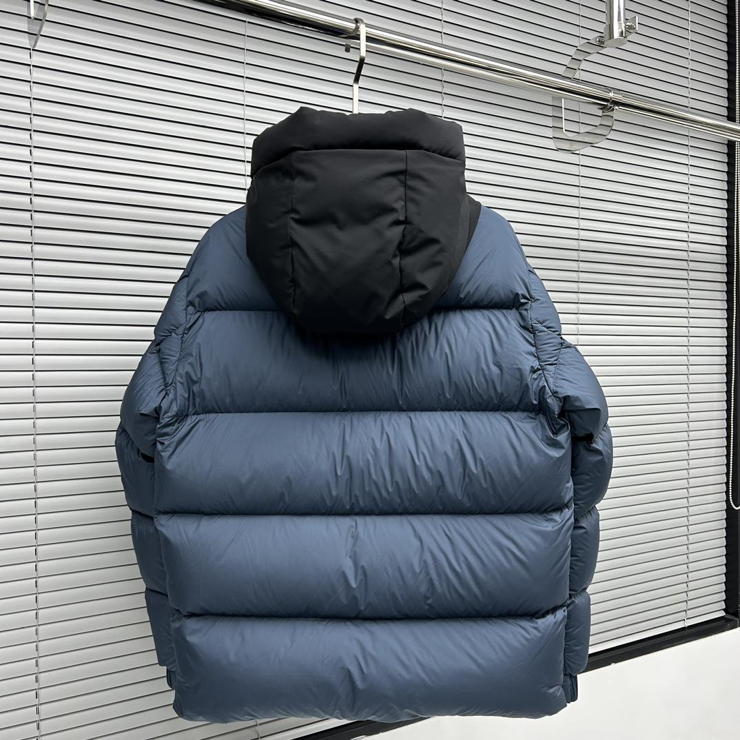 Moncler Maderia Logo-embossed Padded Jacket - DesignerGu