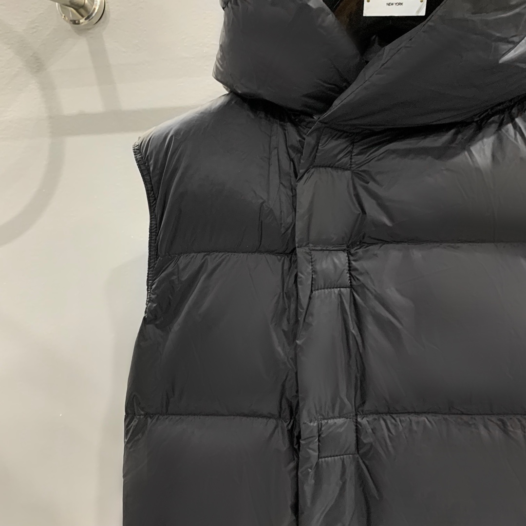 Rick Owens Black Padded Down Vest - DesignerGu