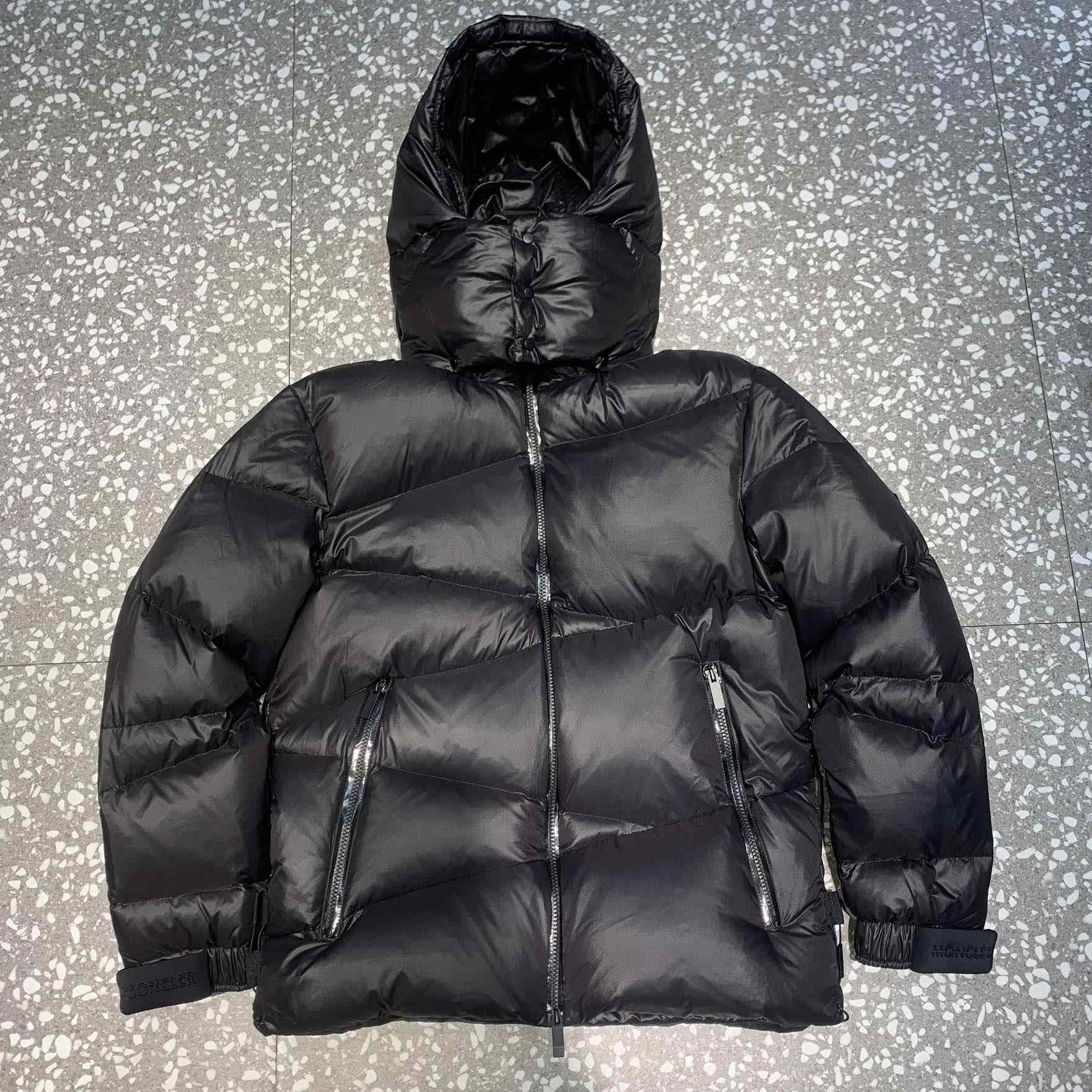 Moncler Yonne Short Down Jacket - DesignerGu