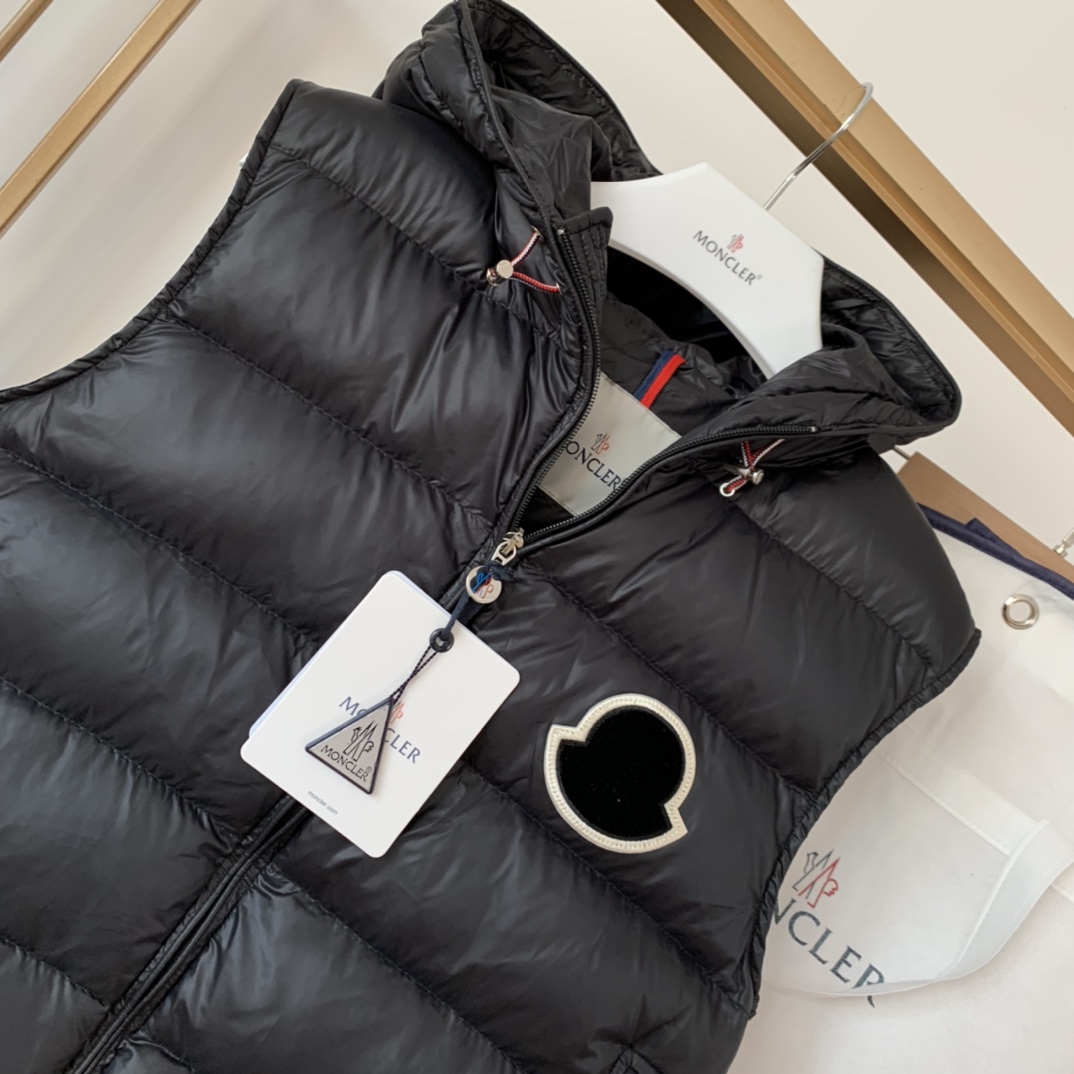 Moncler Black Vanoise Hooded Gilet - DesignerGu