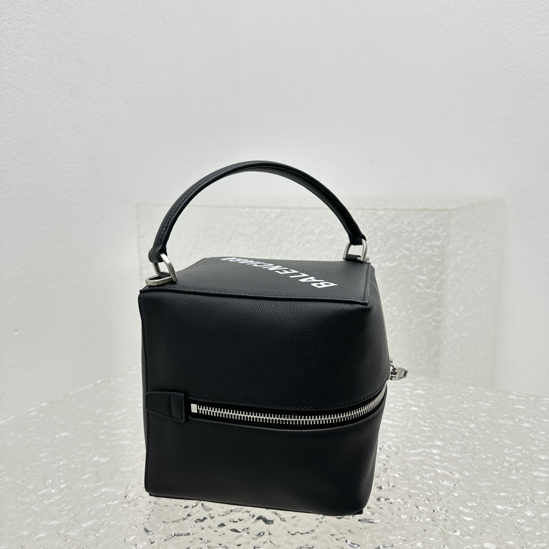 Balenciaga 4X4 Small Bag In Black - DesignerGu