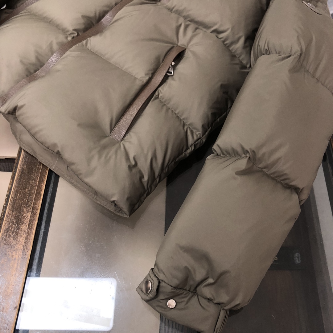 Moncler Besbre Short Down Jacket - DesignerGu