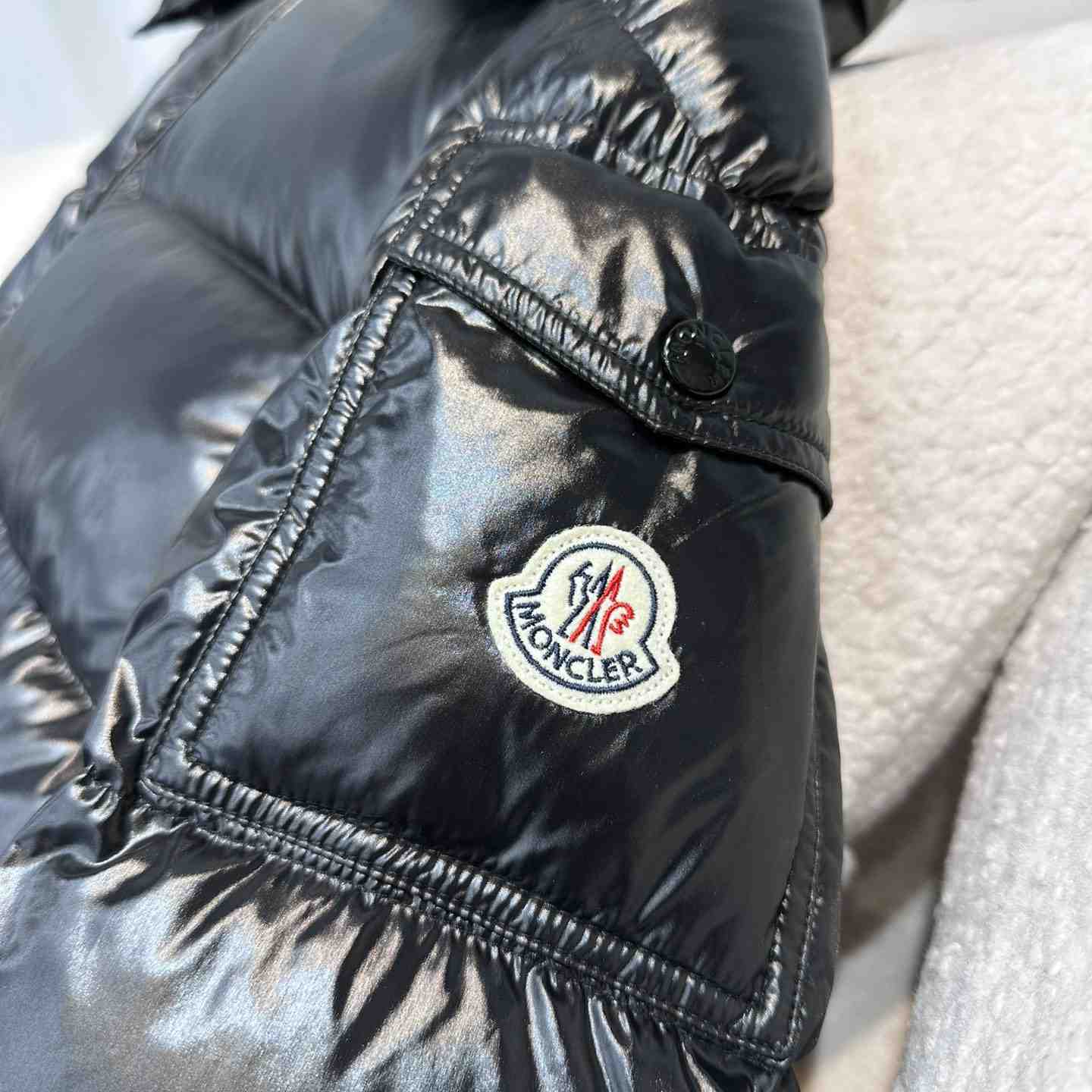 Moncler Maire Short Down Jacket - DesignerGu