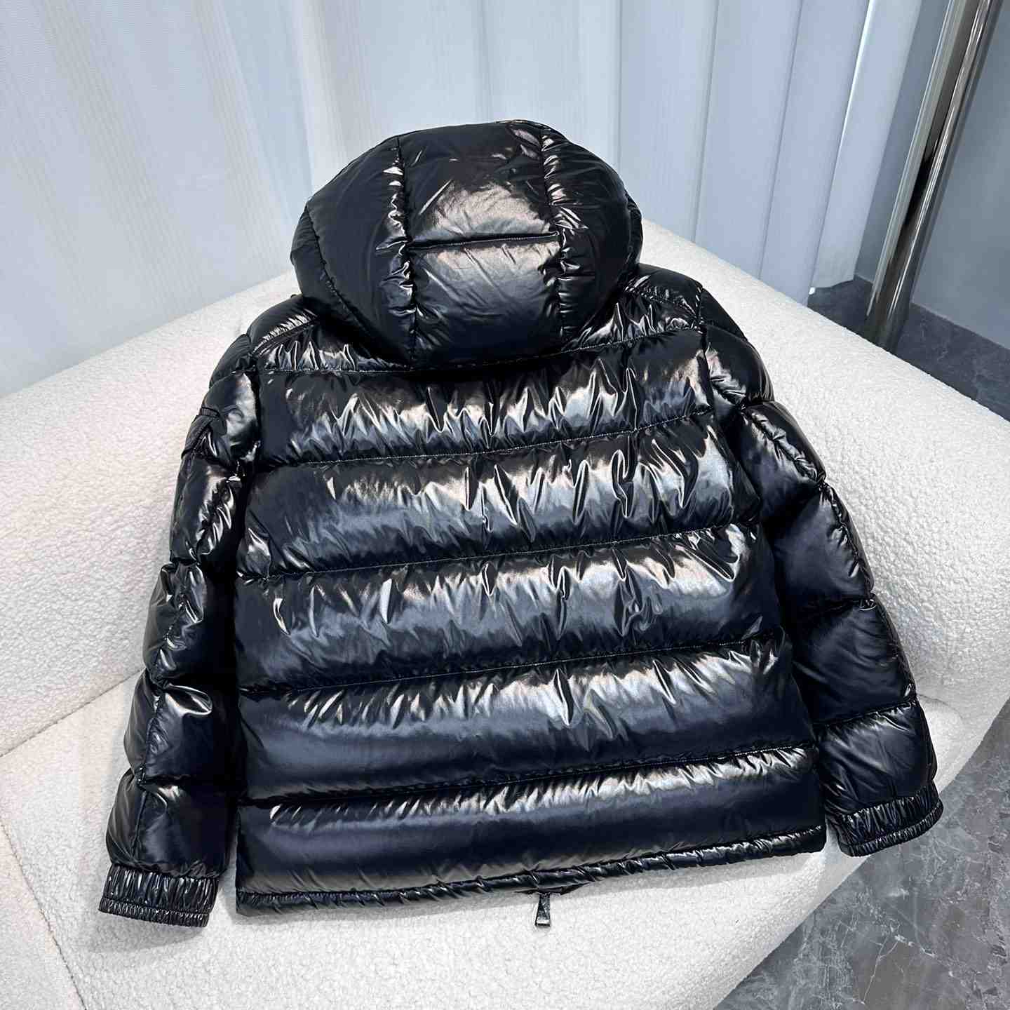 Moncler Maire Short Down Jacket - DesignerGu