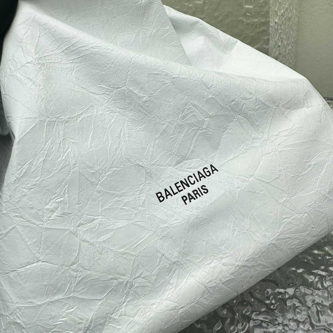 Balenciaga Crush Small Tote Bag In White(27X10X32CM) - DesignerGu