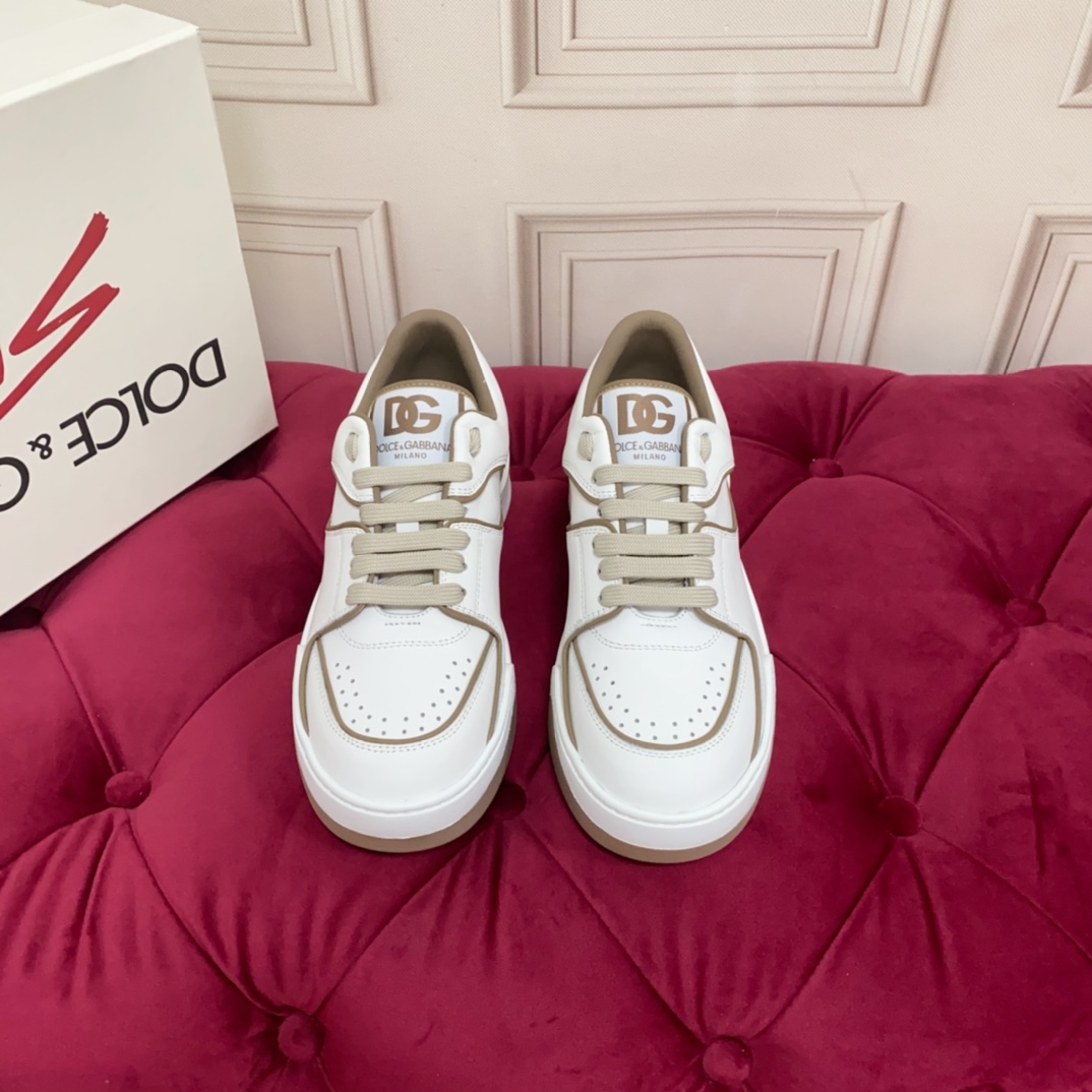 Dolce & Gabbana White New Roma Sneakers - DesignerGu