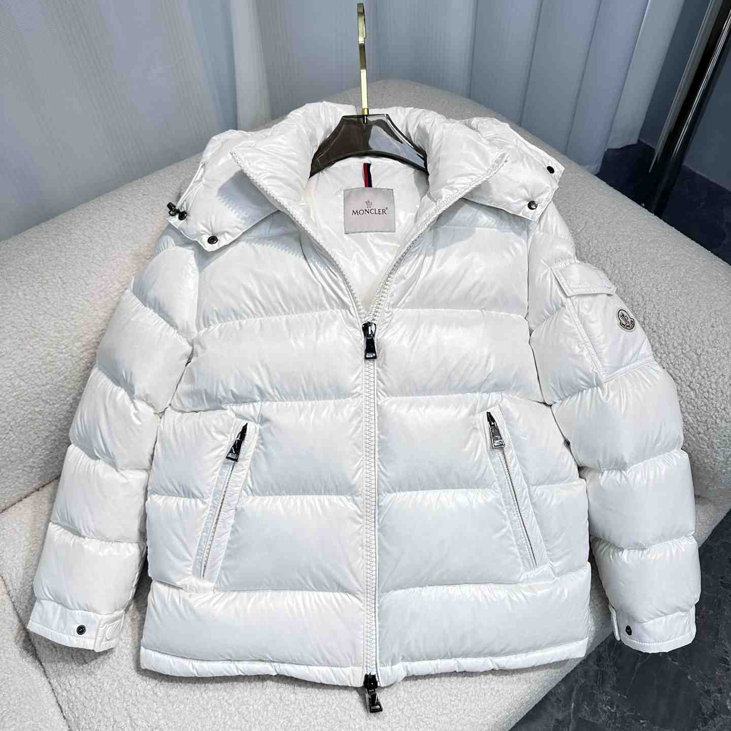 Moncler Maire Short Down Jacket - DesignerGu