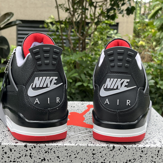 Air Jordan 4 