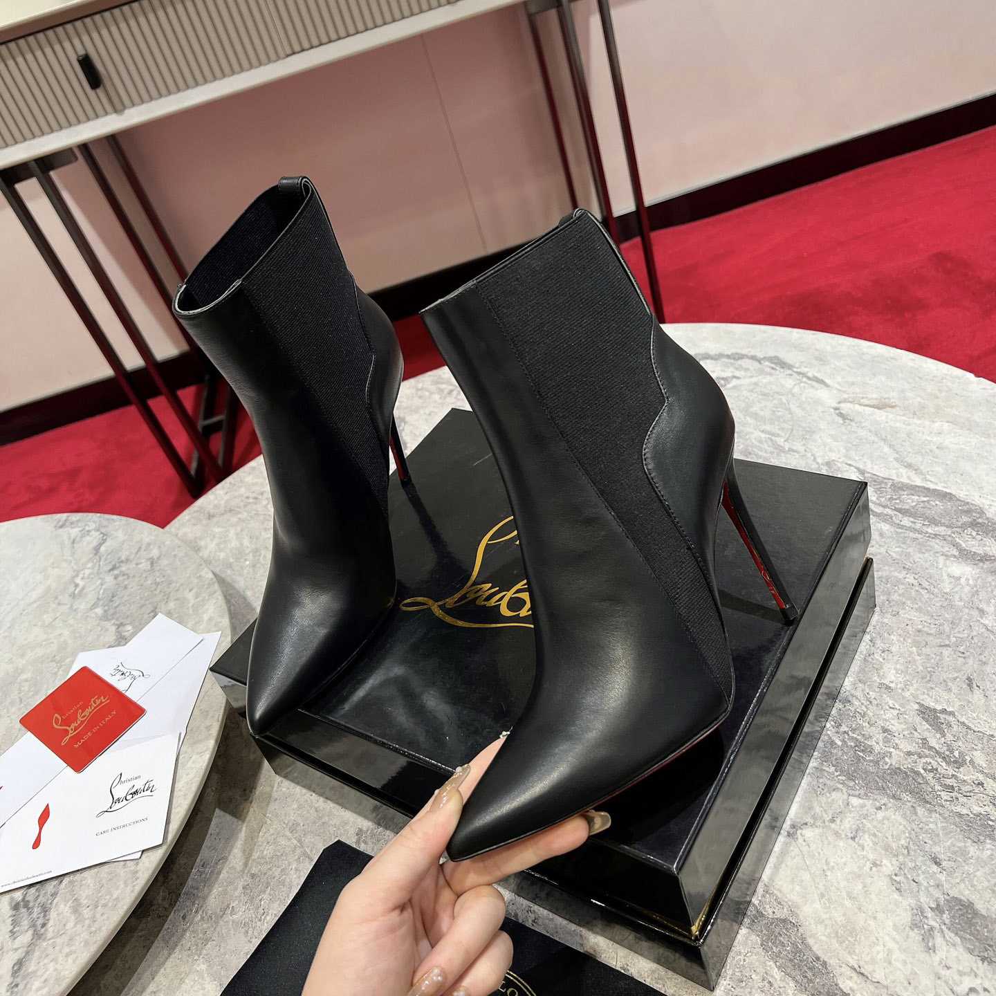 Christian Louboutin Chelsea Chick Booty 100 mm - DesignerGu