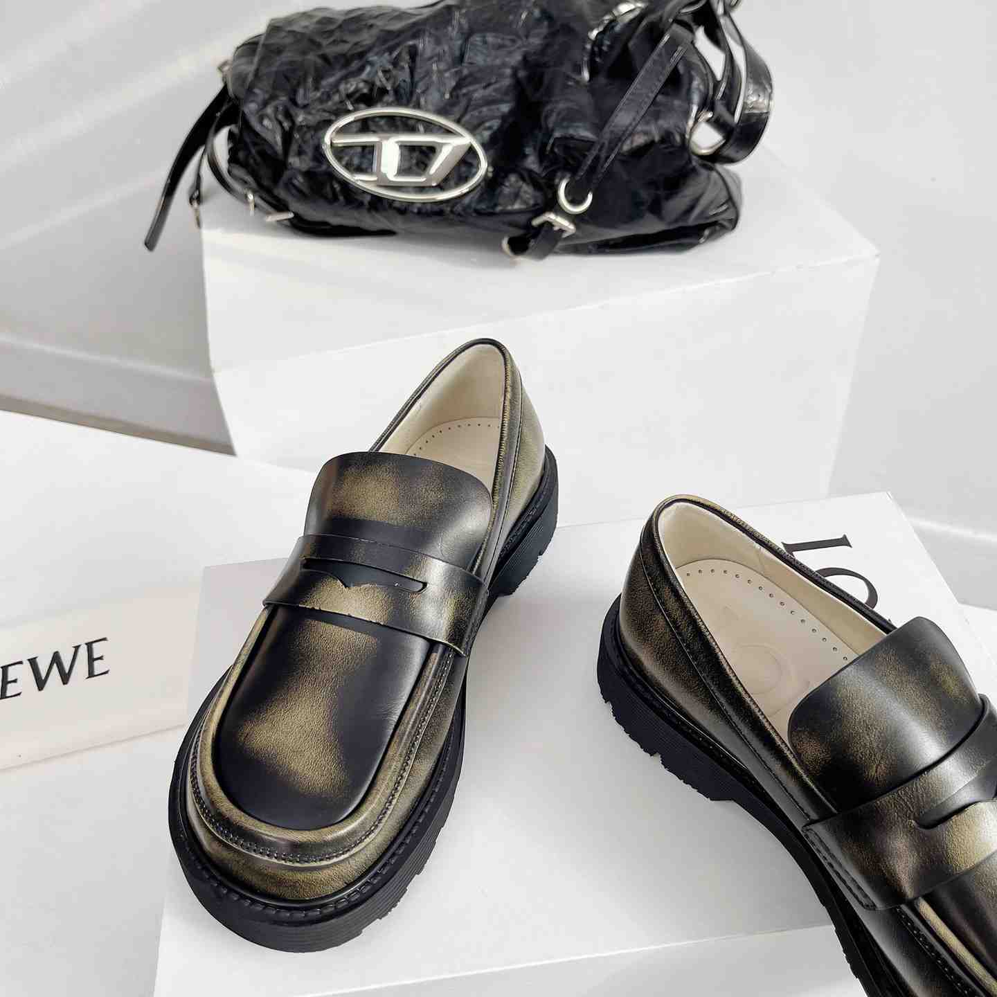 Loewe Blaze Loafer In Bicolour Brushed-off Calfskin - DesignerGu