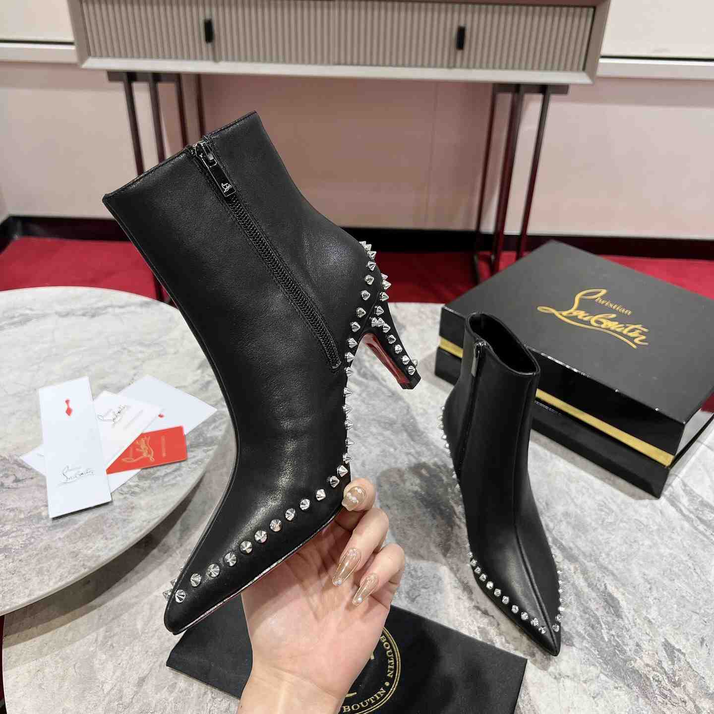 Christian Louboutin Vidura 85MM Leather Booties - DesignerGu