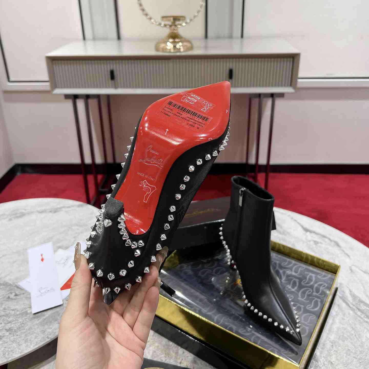 Christian Louboutin Vidura 85MM Leather Booties - DesignerGu