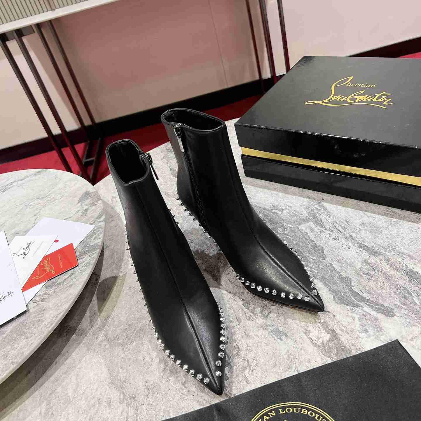 Christian Louboutin Vidura 85MM Leather Booties - DesignerGu