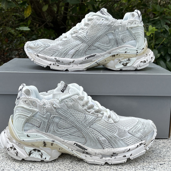 Balenciaga Runner Sneaker  - DesignerGu