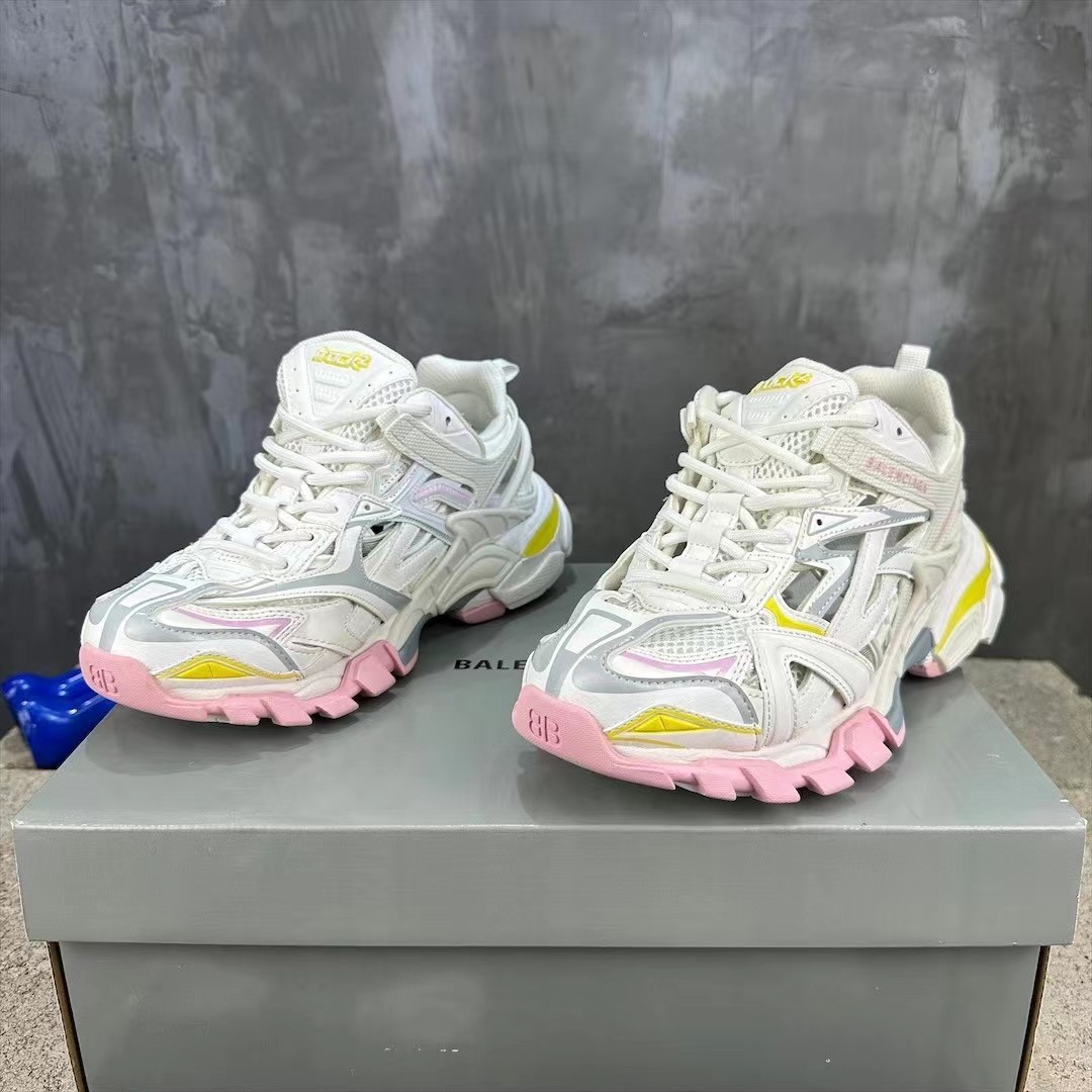 Balenciaga Track 2.0 Sneaker  - DesignerGu