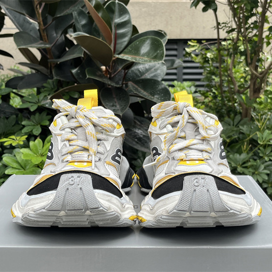 Balenciaga Cargo Sneaker  - DesignerGu