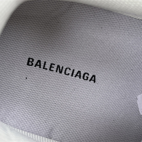 Balenciaga Cargo Sneaker  - DesignerGu