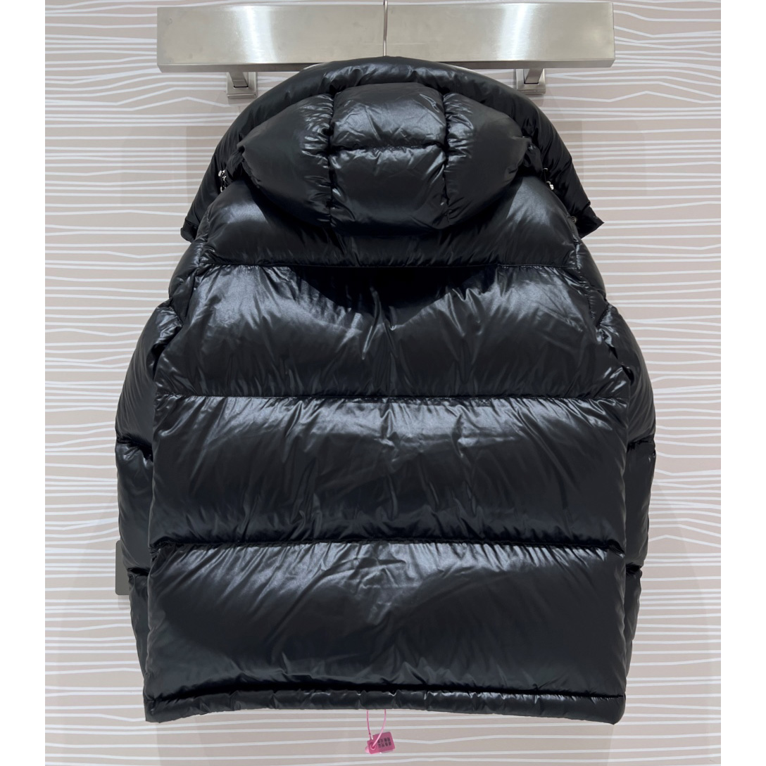 Moncler Montbeliard Short Down Jacket - DesignerGu