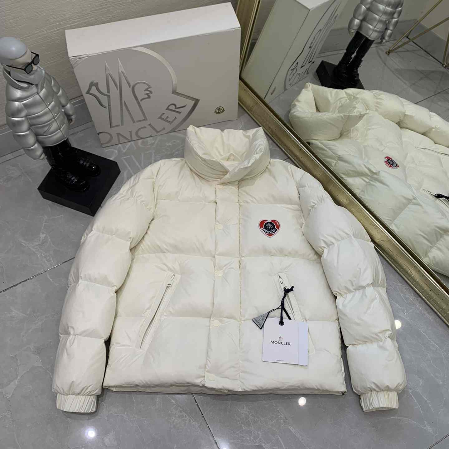 Moncler Misam short down jacket - DesignerGu