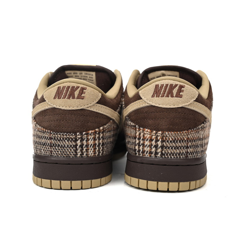 Nike SB Dunk Low Tweed Sneakers      304292-223 - DesignerGu