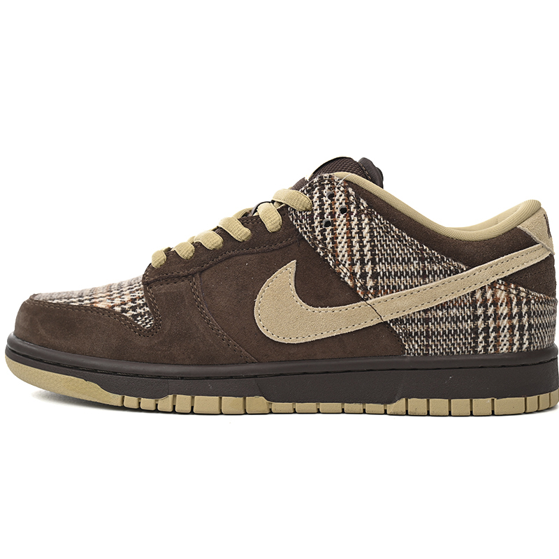 Nike SB Dunk Low Tweed Sneakers      304292-223 - DesignerGu