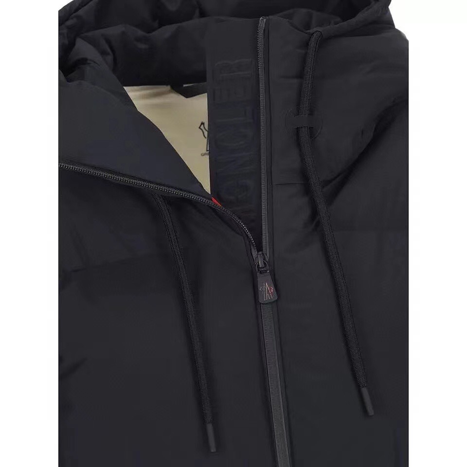 Moncler Allesaz Jacket - DesignerGu