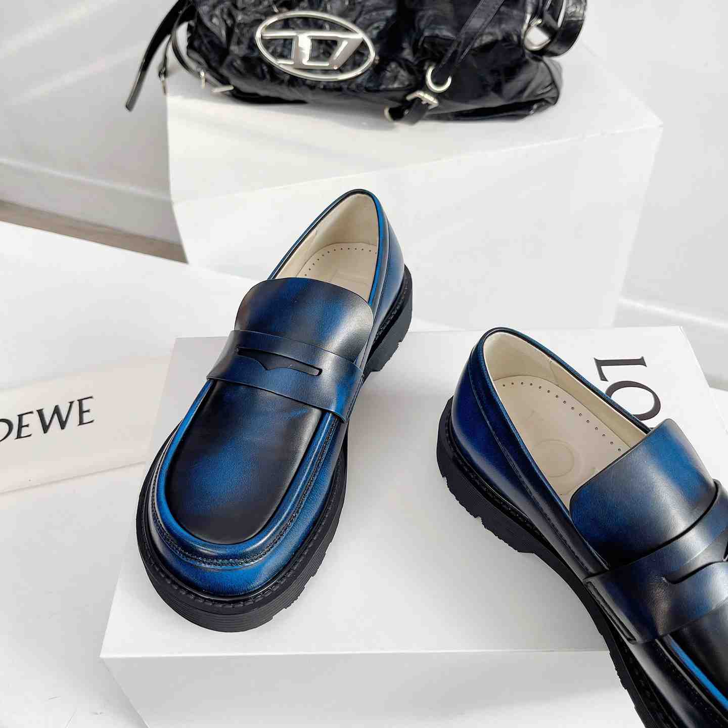 Loewe Blaze Loafer In Bicolour Brushed-off Calfskin - DesignerGu