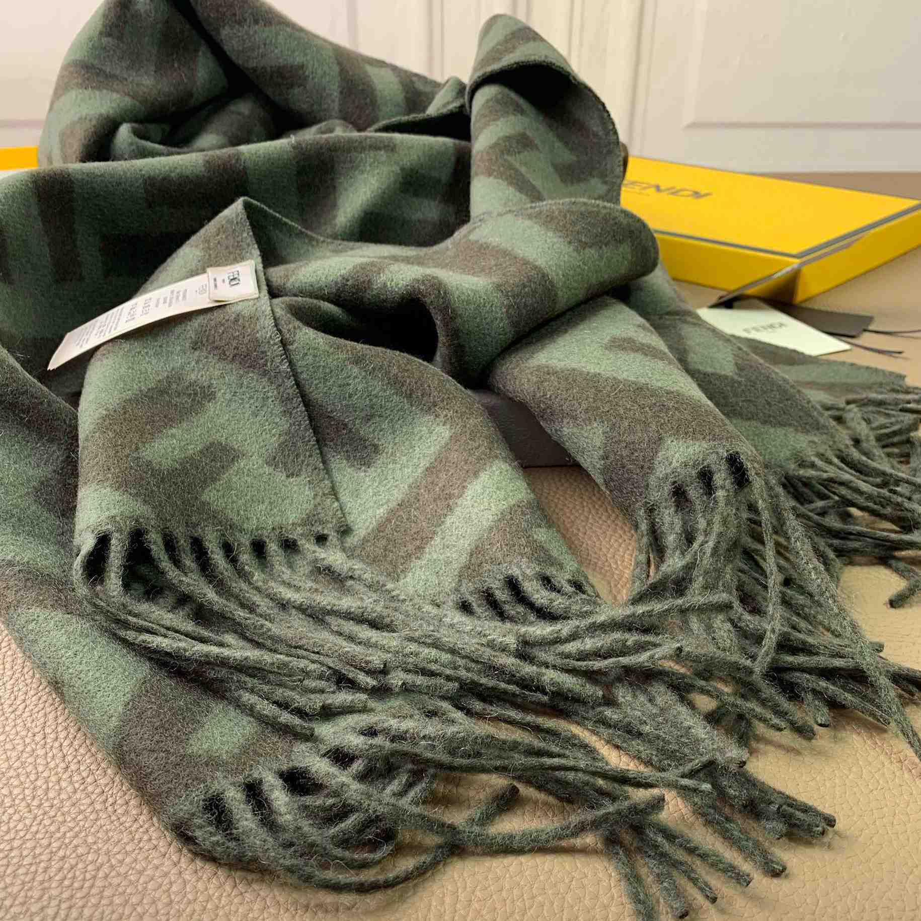 Fendi Green Cashmere Scarf - DesignerGu