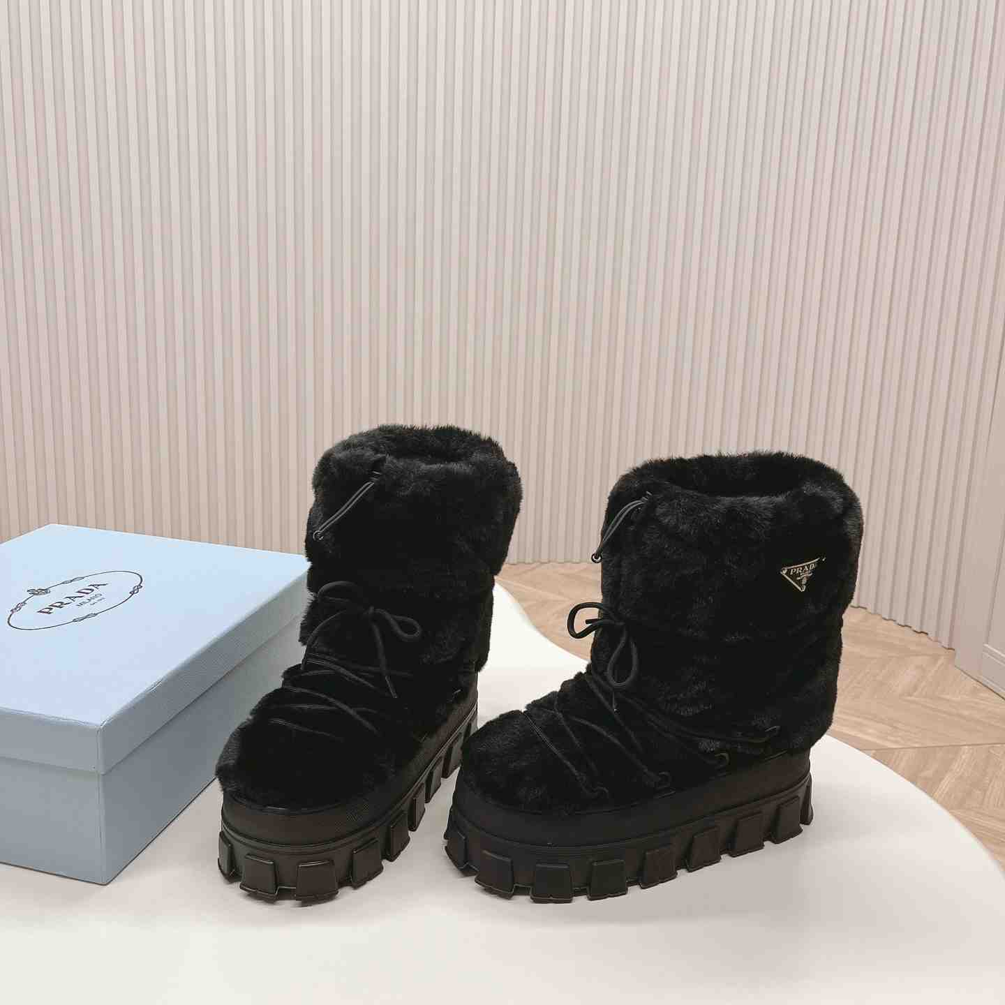 Prada Shearling Apres-ski Boots - DesignerGu