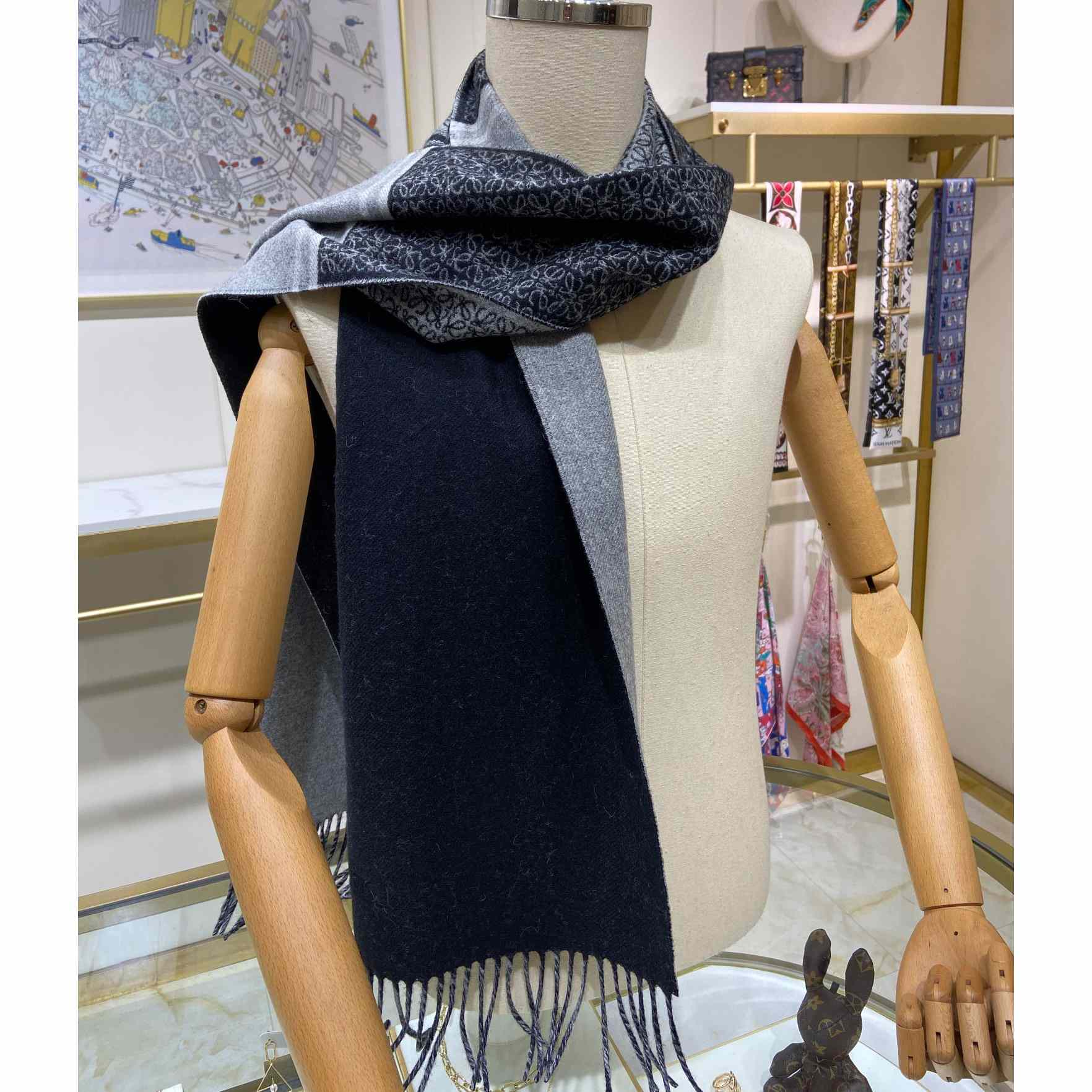 Loewe Scarf In Wool And Cashmere - DesignerGu