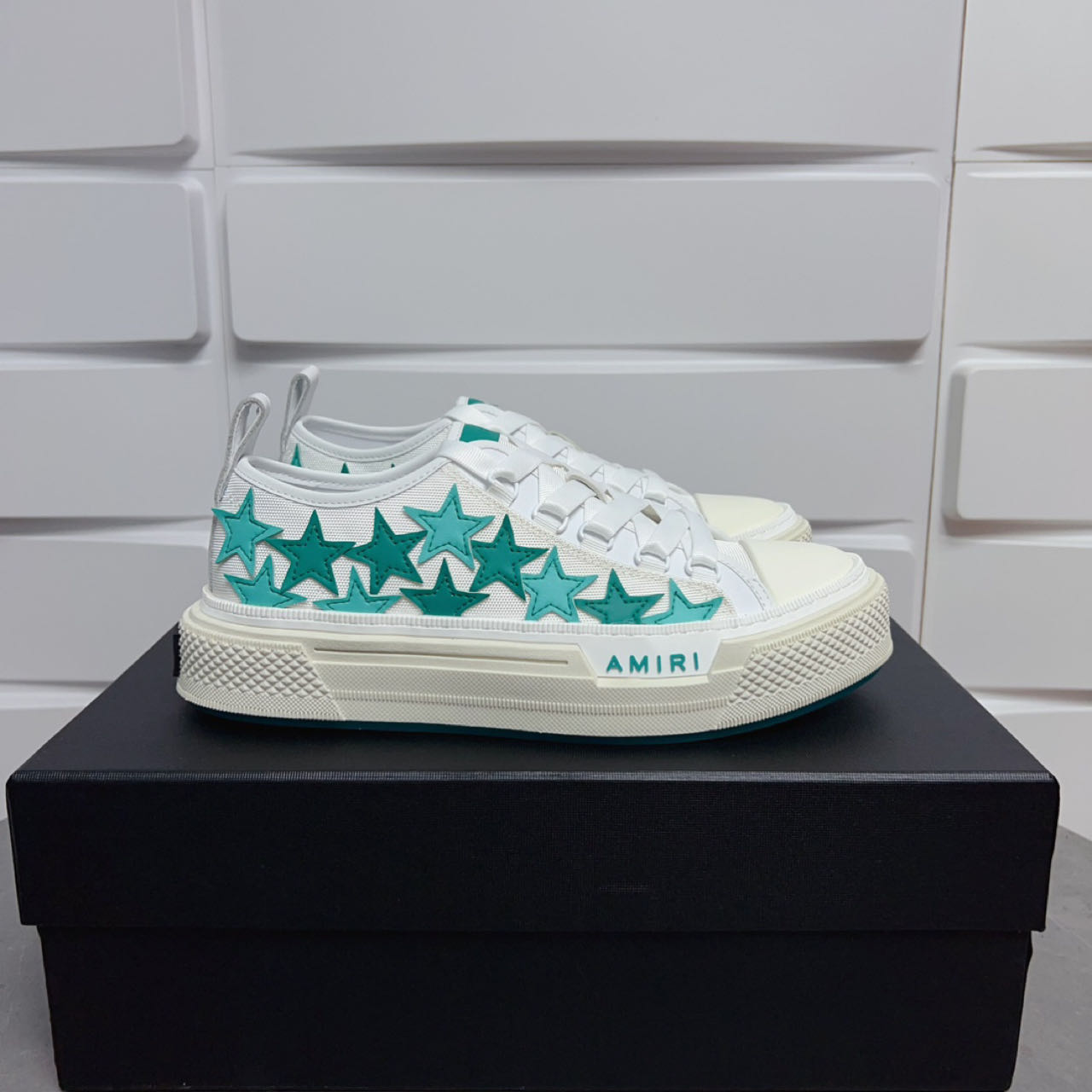 Amiri Stars Court Low Sneakers - DesignerGu