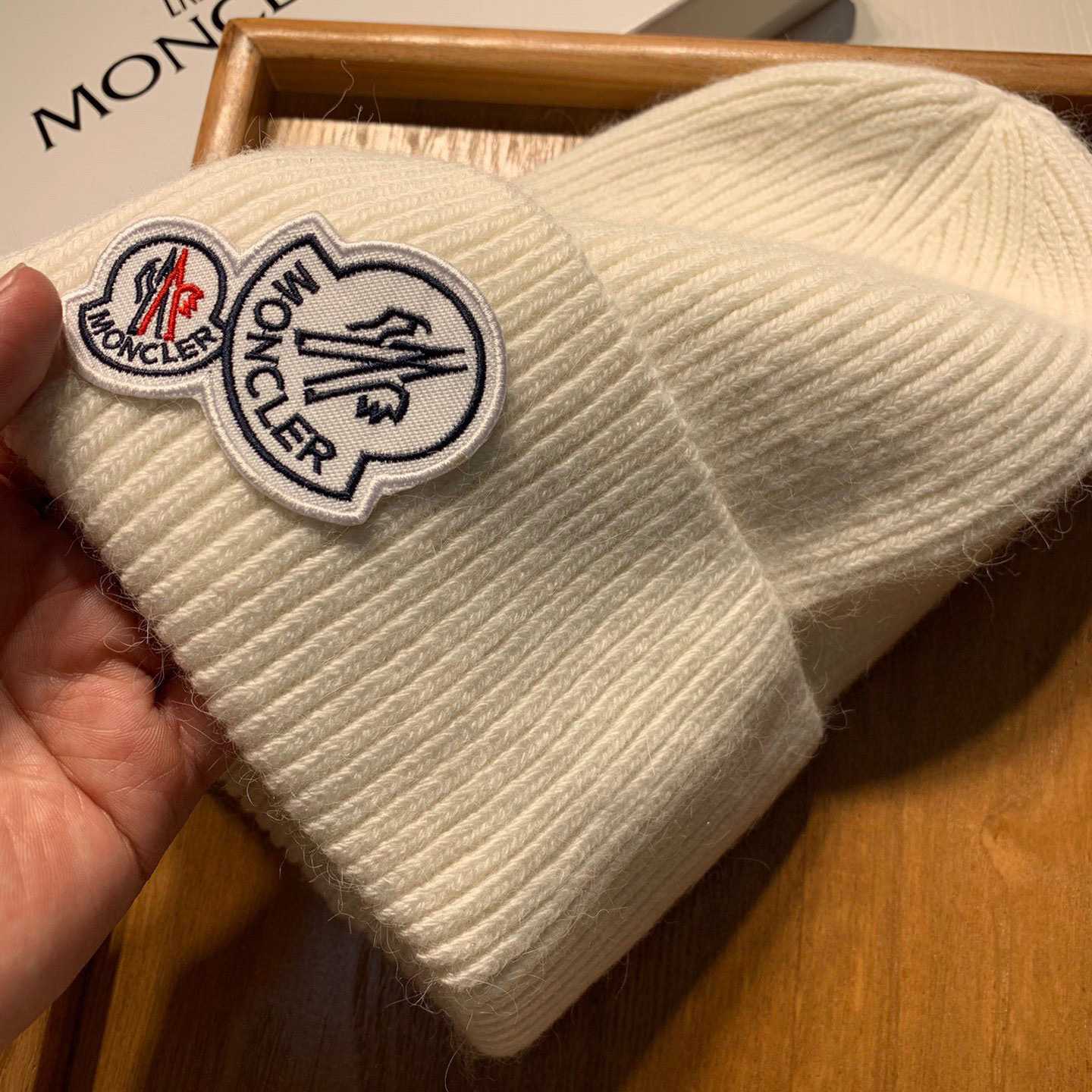 Moncler Beanie - DesignerGu