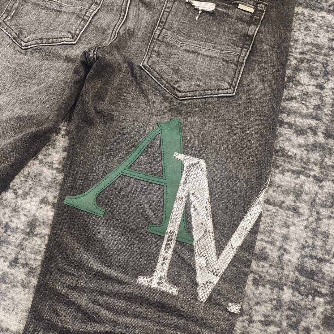 Amiri Slim Fit Jeans    650 - DesignerGu