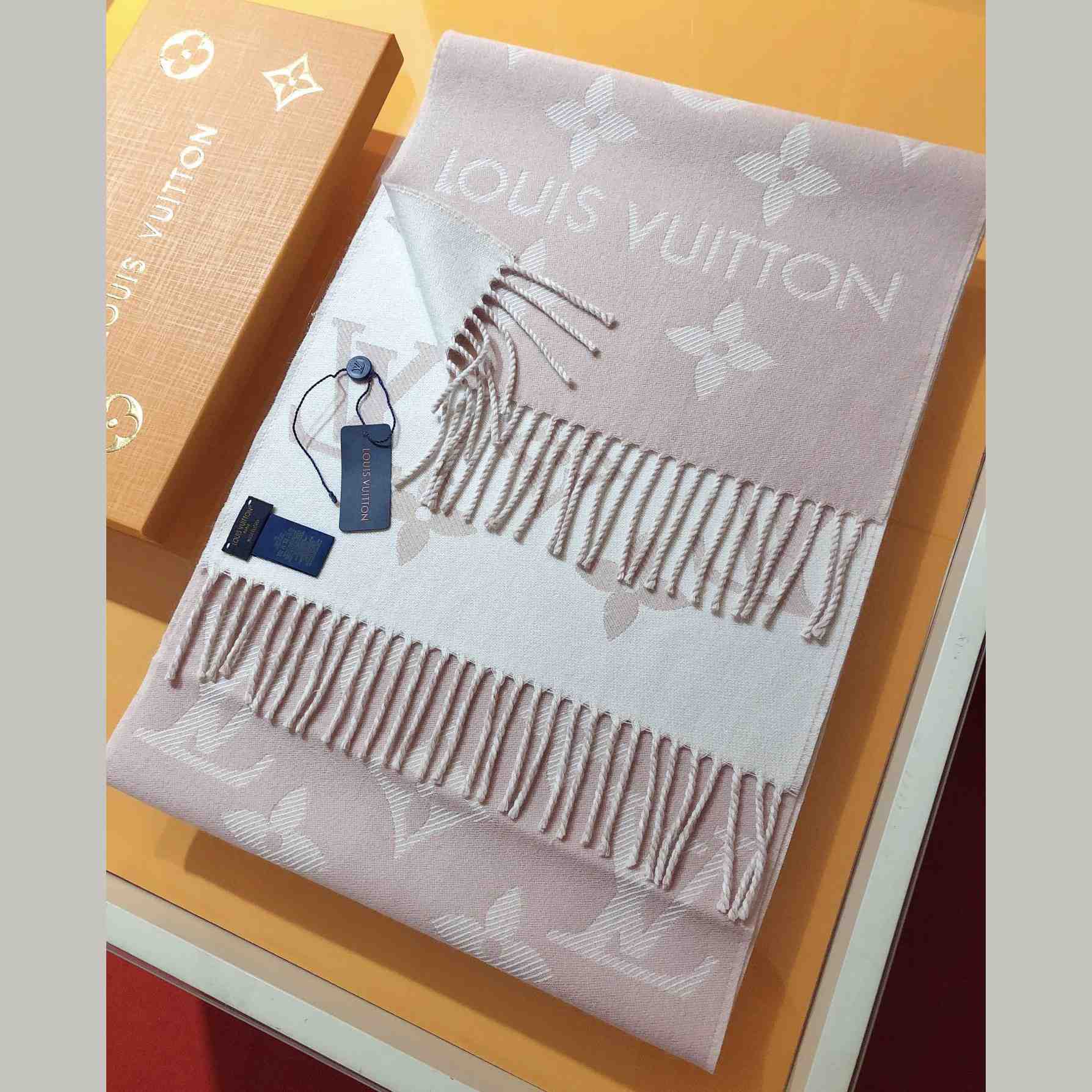 Louis Vuitton LV Essential Scarf - DesignerGu