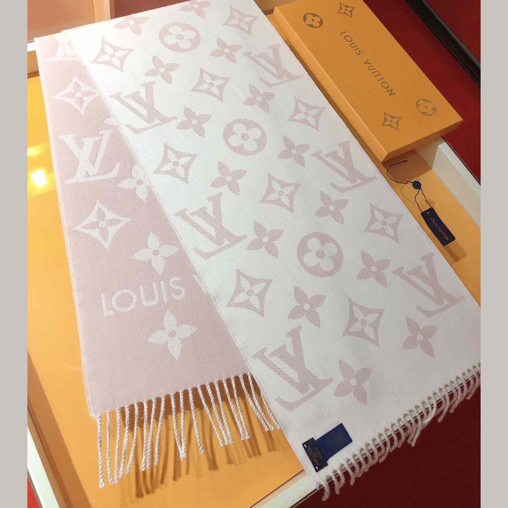 Louis Vuitton LV Essential Scarf - DesignerGu