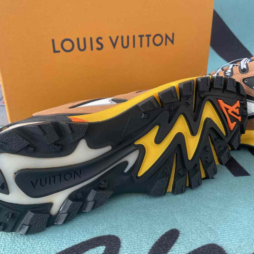 Louis Vuitton Runner Tatic Sneaker(Upon UK Size) - DesignerGu