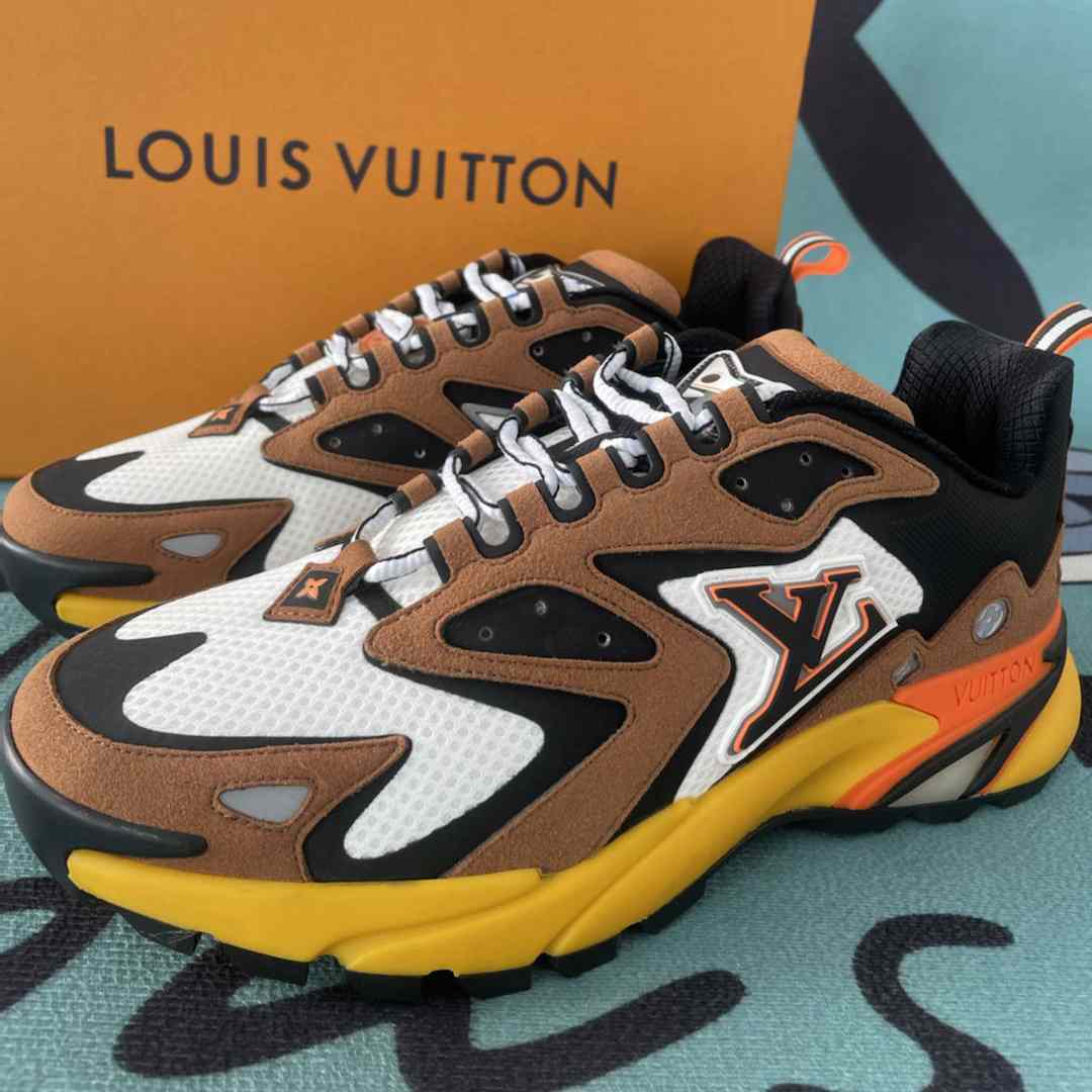 Louis Vuitton Runner Tatic Sneaker(Upon UK Size) - DesignerGu