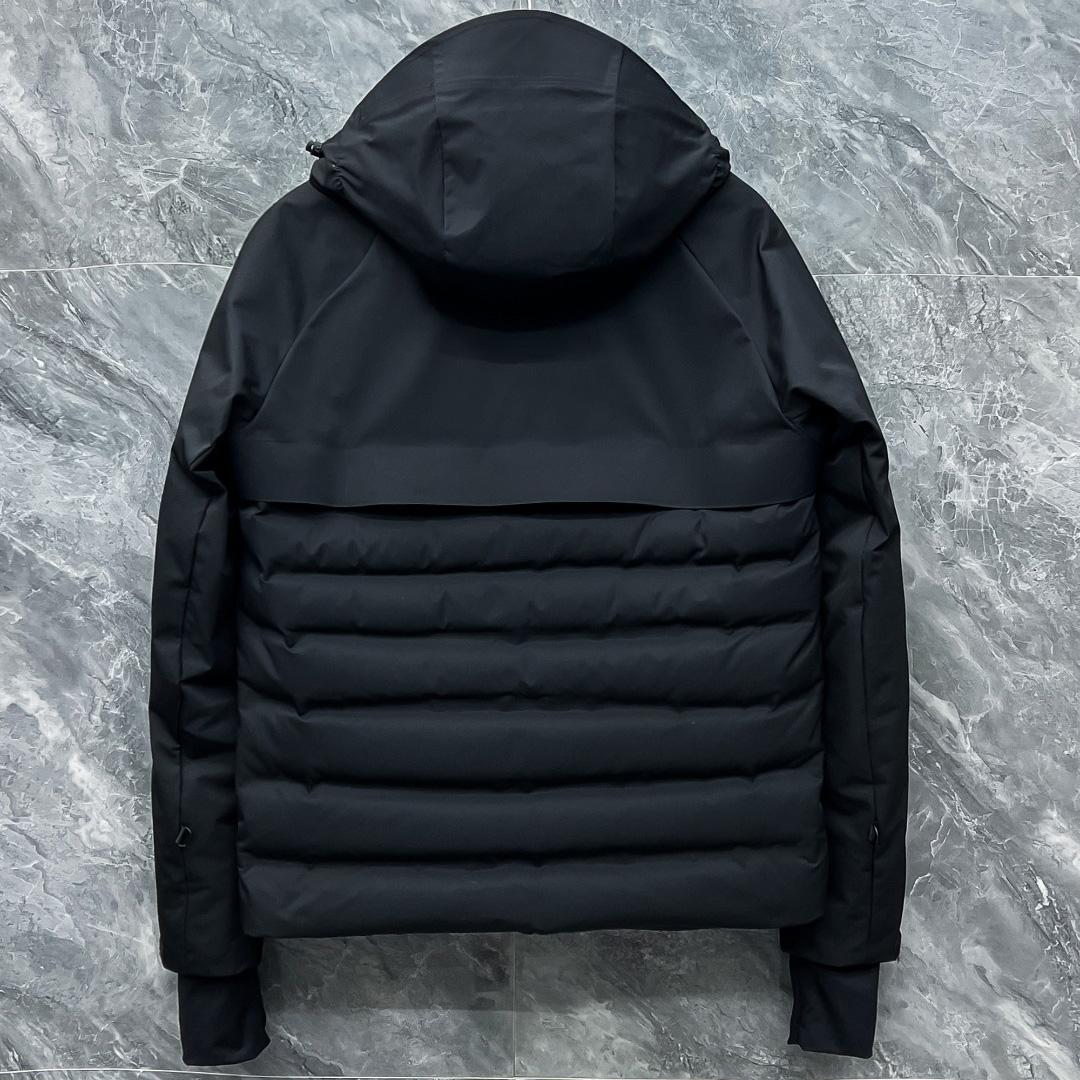 Moncler Short Down Jacket - DesignerGu