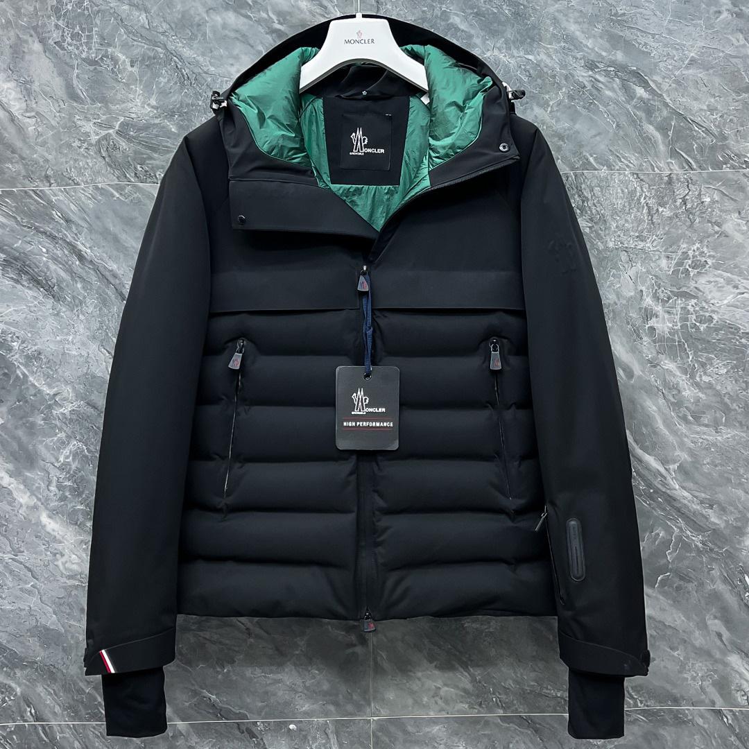 Moncler Short Down Jacket - DesignerGu