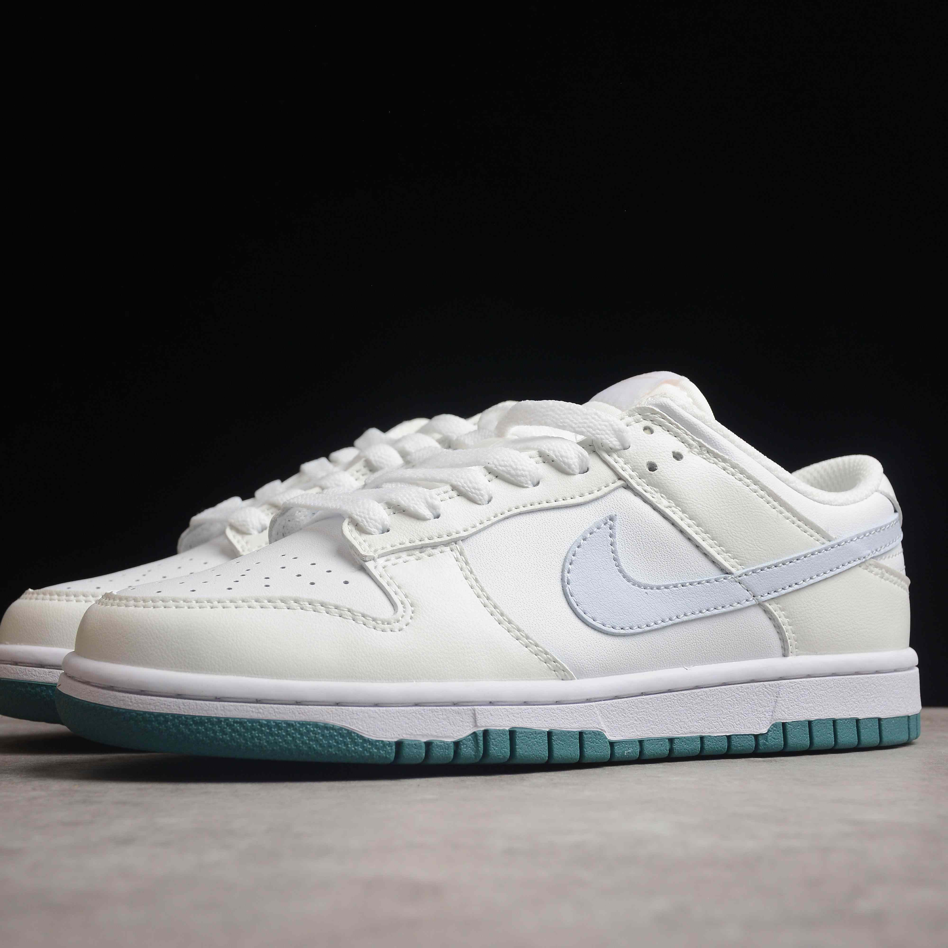 Nike Dunk Low Sneaker     FD9911-10113 - DesignerGu