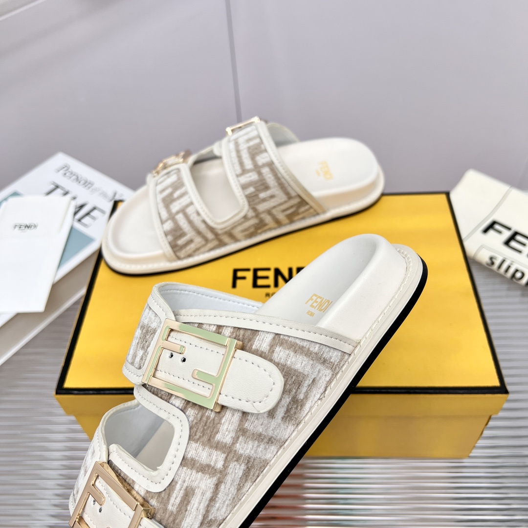 Fendi Feel FF Fabric Slides - DesignerGu