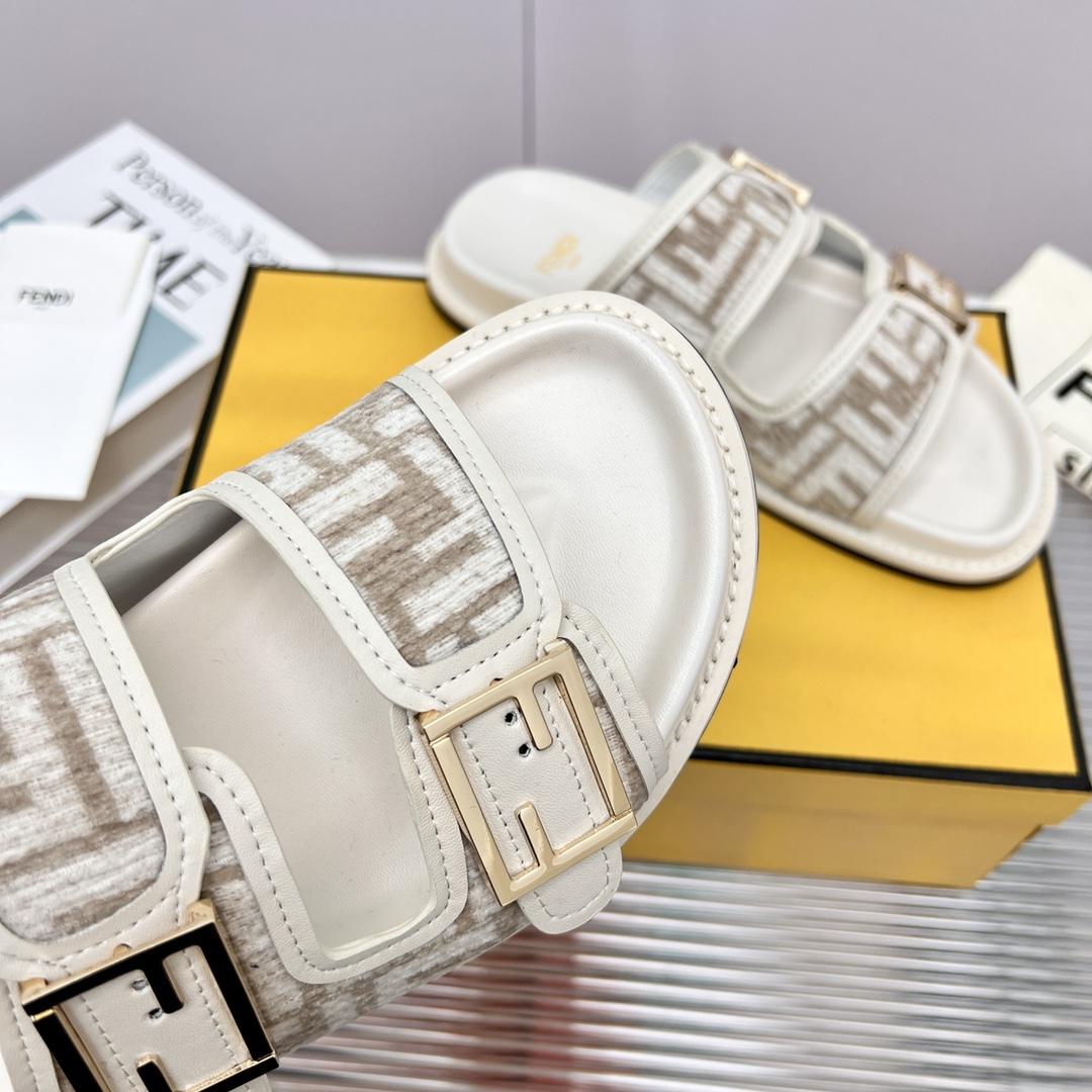 Fendi Feel FF Fabric Slides - DesignerGu