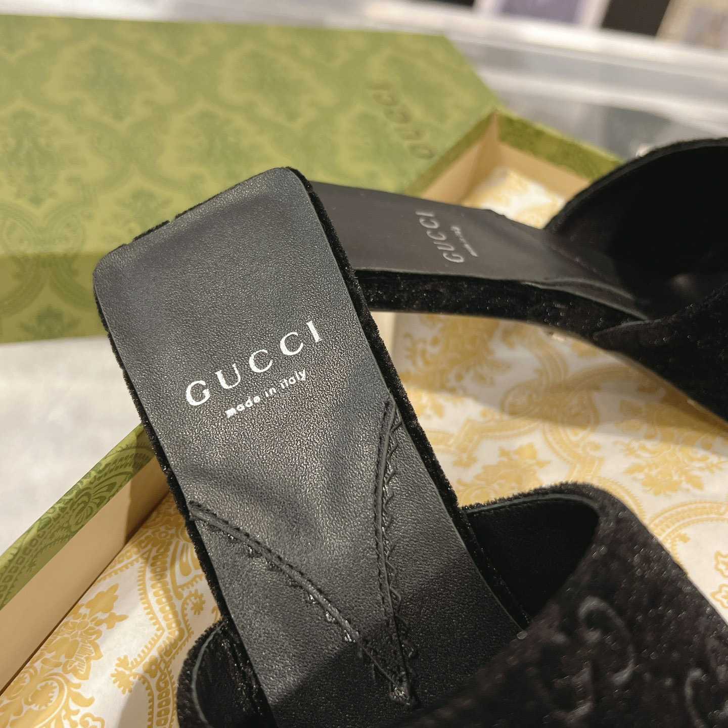 Gucci GG Slide Sandal - DesignerGu