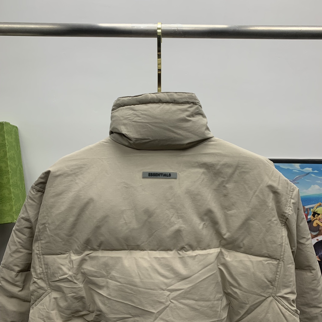 Fear Of God Essential Puffer Jacket - DesignerGu