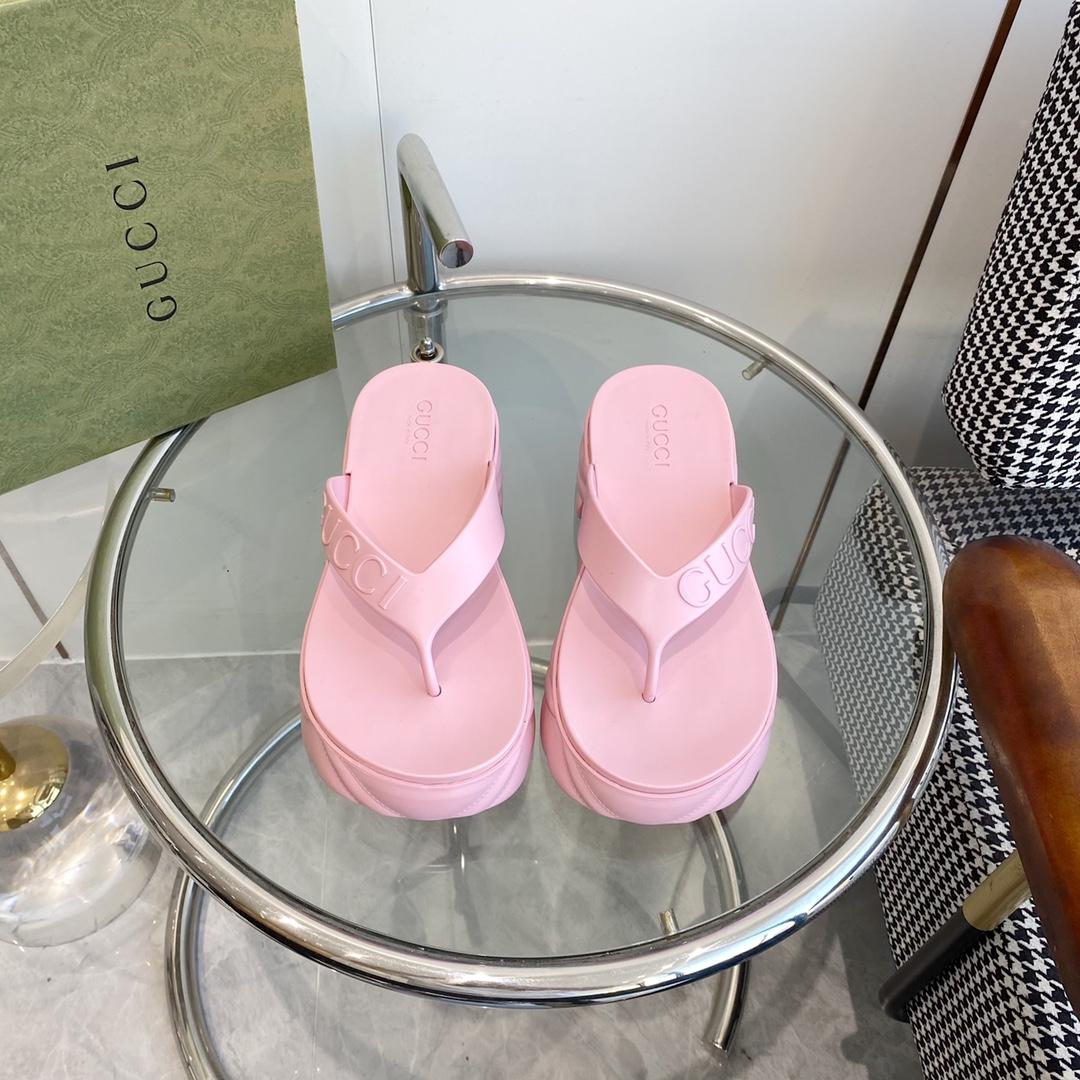 Gucci Rubber Thong Sandals - DesignerGu