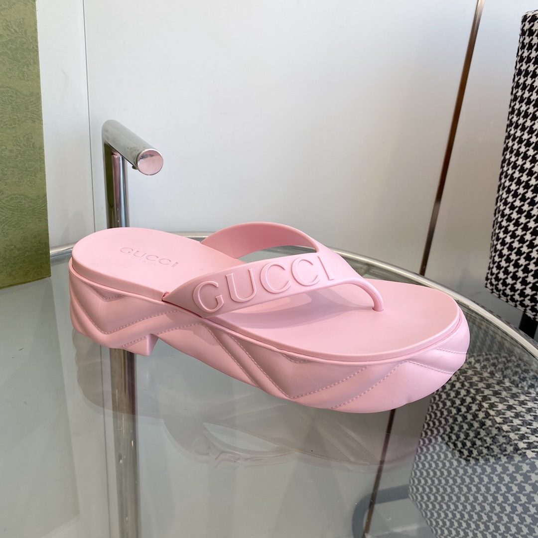 Gucci Rubber Thong Sandals - DesignerGu